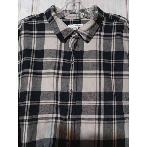 Free Assembly Shirt Ladies 3x Flannel Button Front Long Sleeve Black Cream - Picture 3 of 7